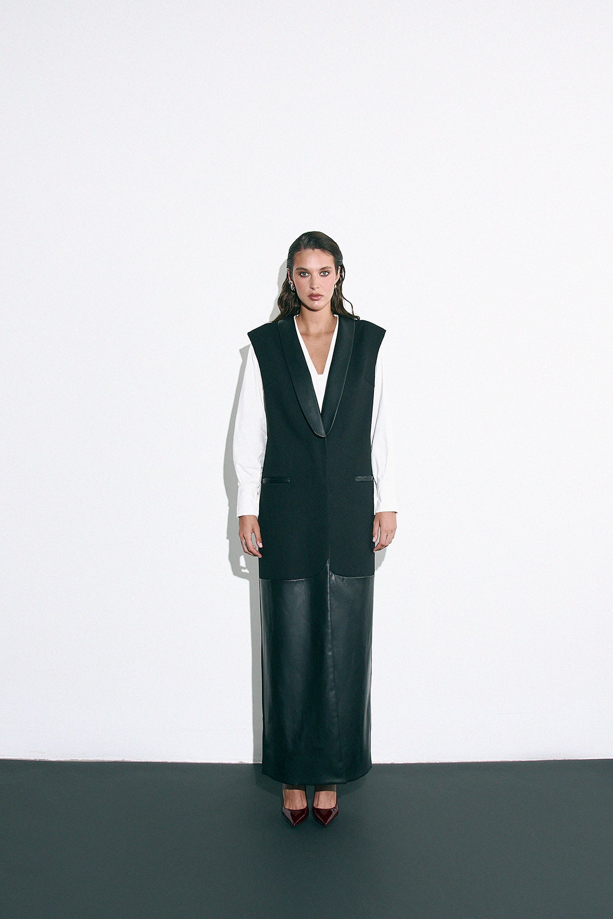 Жилет Caelis чорний