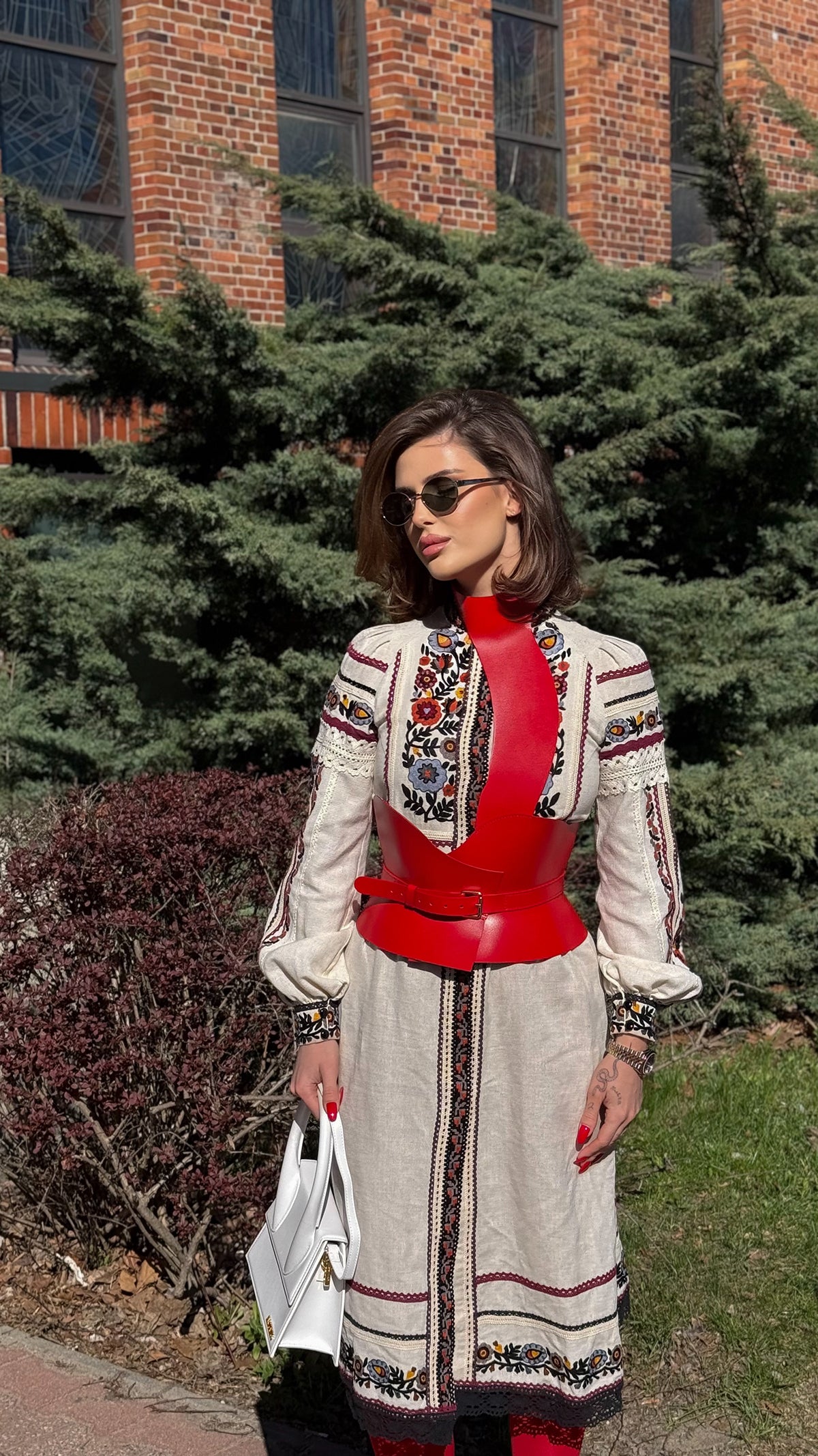 Баска Scarlet червона