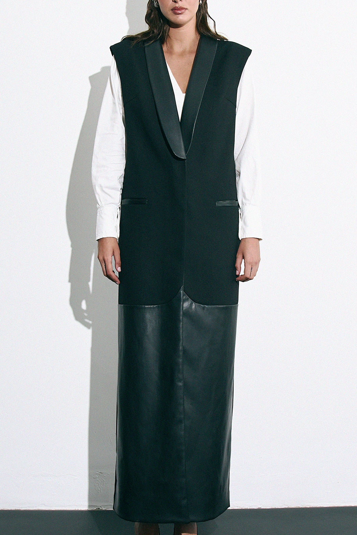 Жилет Caelis чорний