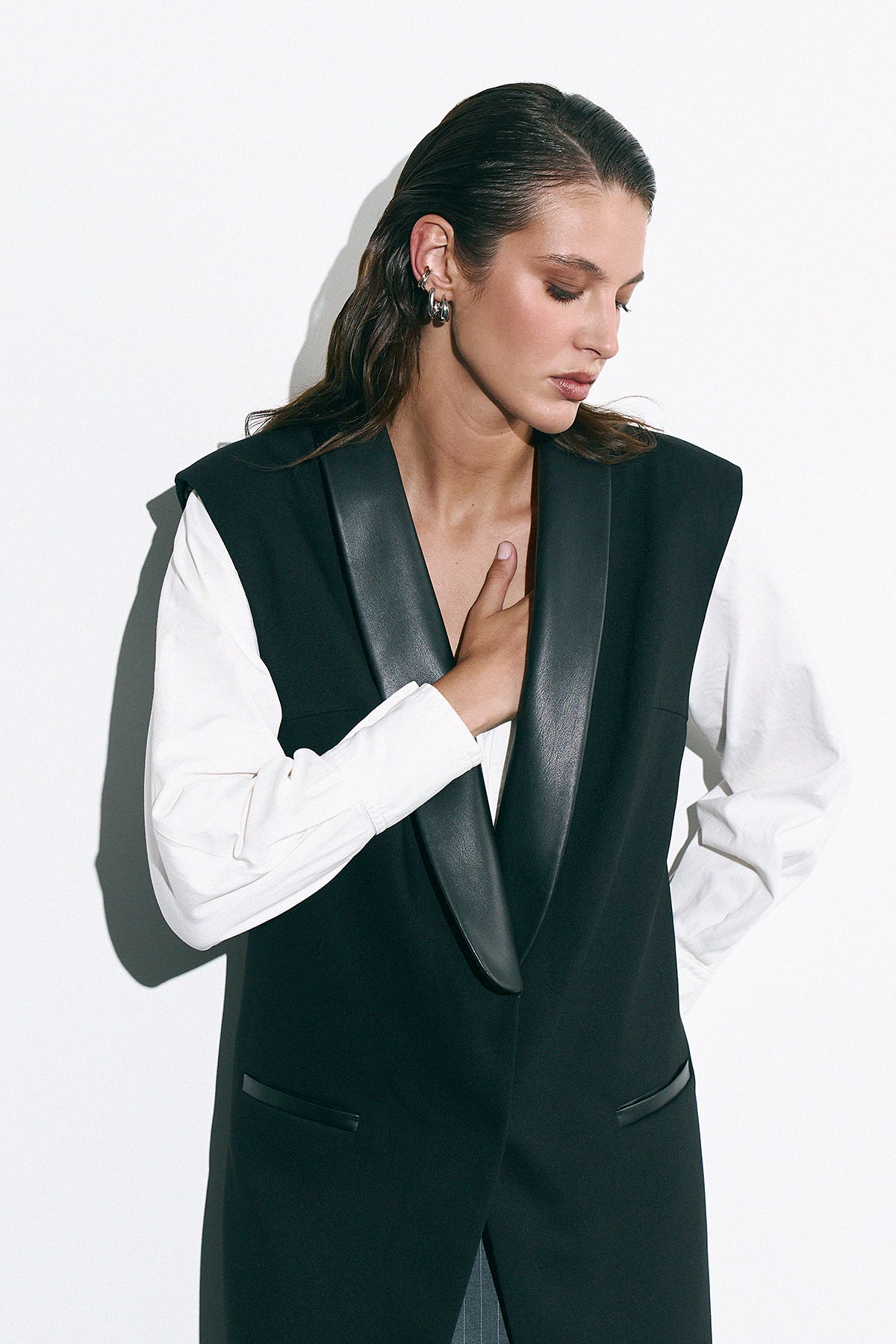 Жилет Caelis чорний