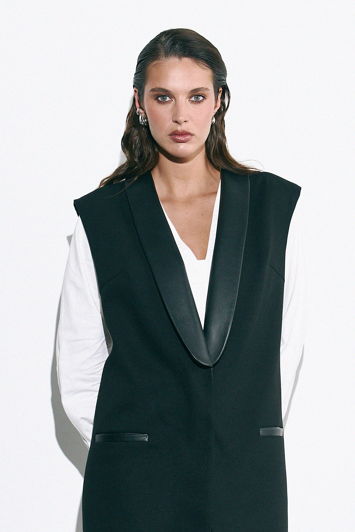 Жилет Caelis чорний